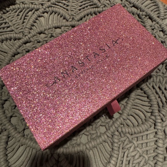 Anastasia Beverly Hills Glitter Box - Picture 4 of 5